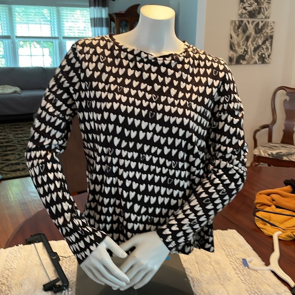 Ann Taylor  Size 12 LS knit tee